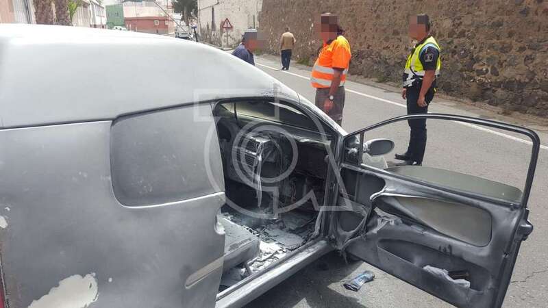 Estado en quedó el vehículo calcinado (Foto TA)